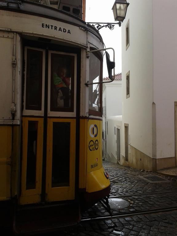 Alma Moura Residences Lisbon Bagian luar foto